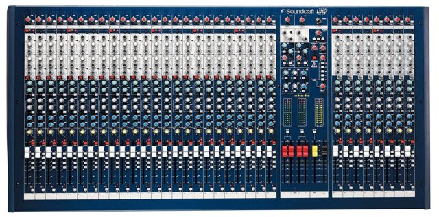 Soundcraft LX7ii 32-Channel Analog Mixer with 6 Aux Sends
