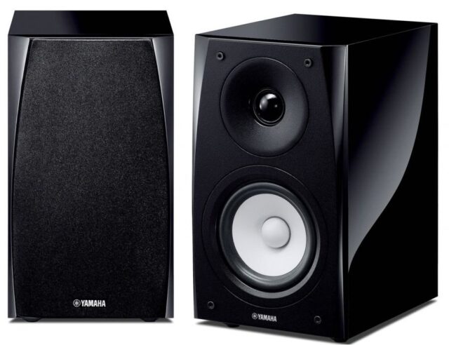 Yamaha Bookshelf Speakers NS-BP182 with VCCS Tech (Pair, Black) 40W x 2