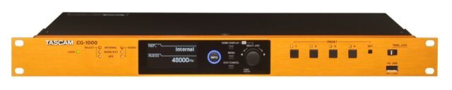 Tascam Master Clock Generator CG-1000 with OCXO and 12 Wordclock Outputs