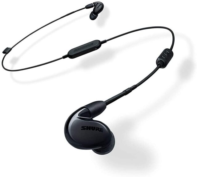 Shure SE846 Sound Isolating Earphones with 4 Drivers and Bluetooth - Black