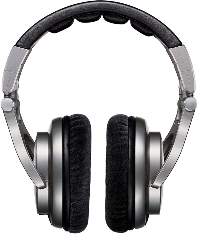 Shure SRH940 Professional Studio Headphones with Tight Bass and Noise Isolation