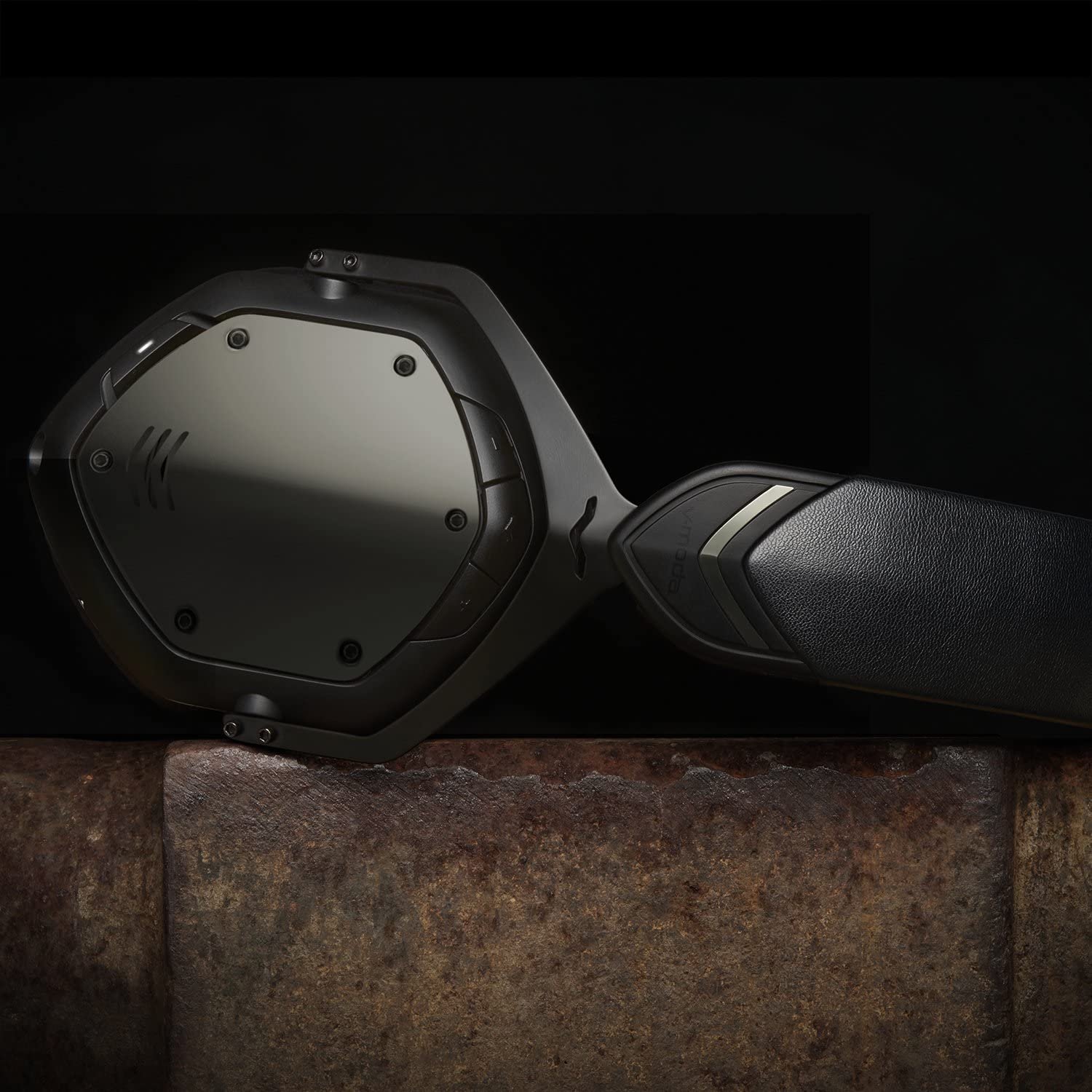 V-Moda Crossfade Wireless 2 Over-Ear Headphones Metal Black 50mm Drivers - Image 4