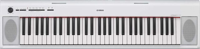 Yamaha NP-32 Piaggero 76-Key Portable Digital Piano White Graded Soft-Touch
