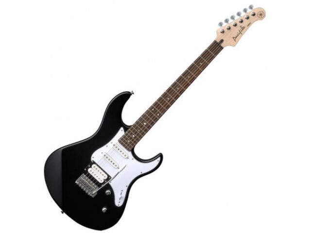 Yamaha Electric Guitar Pacifica 112VM with Alnico V Pickups in Black