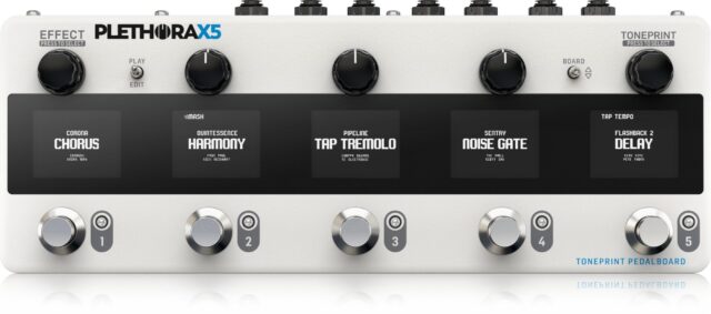 TC Helicon PLETHORAX5 Multi-Effects Pedal Board with 5 MASH Footswitches and 127 Presets