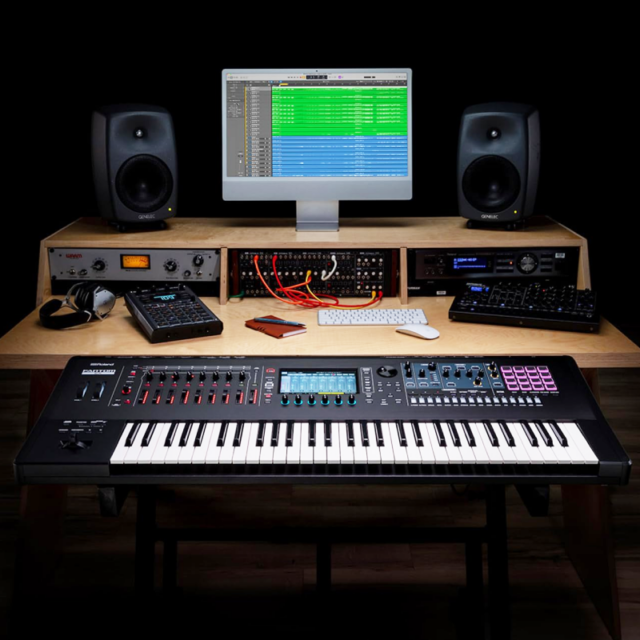 Roland Fantom 6 EX 61-Key Music Workstation Keyboard